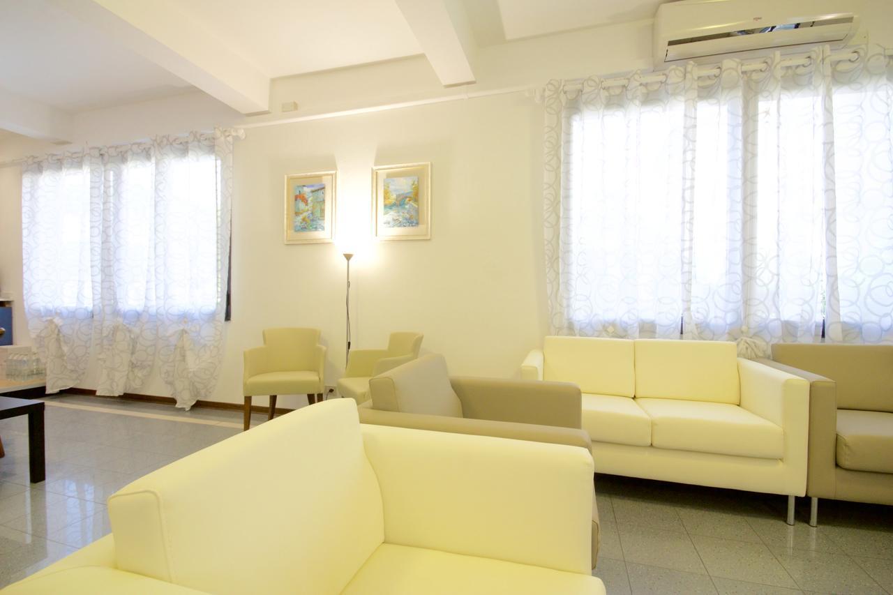Hotel Serenella Lido di Jesolo Ngoại thất bức ảnh