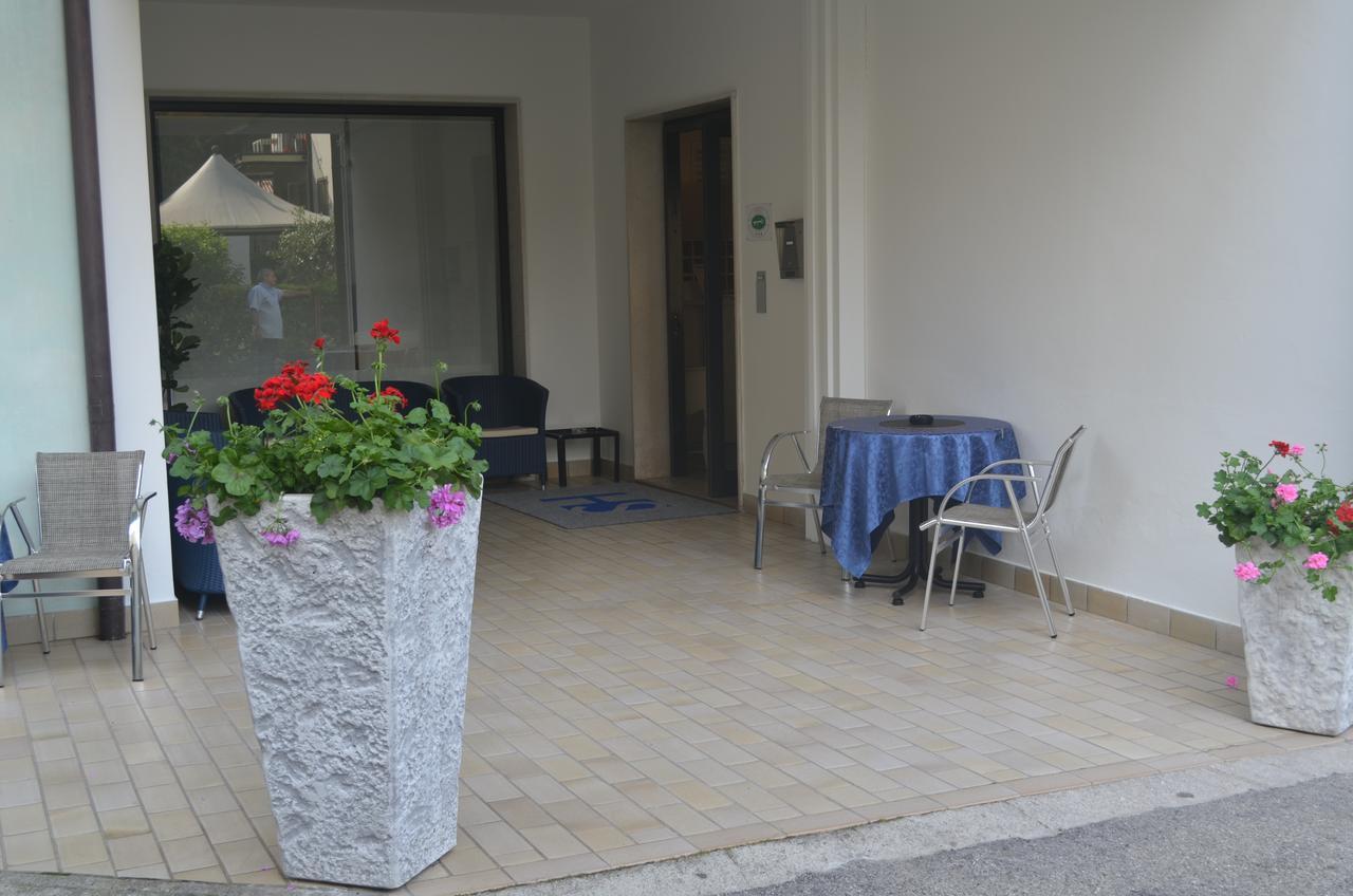 Hotel Serenella Lido di Jesolo Ngoại thất bức ảnh