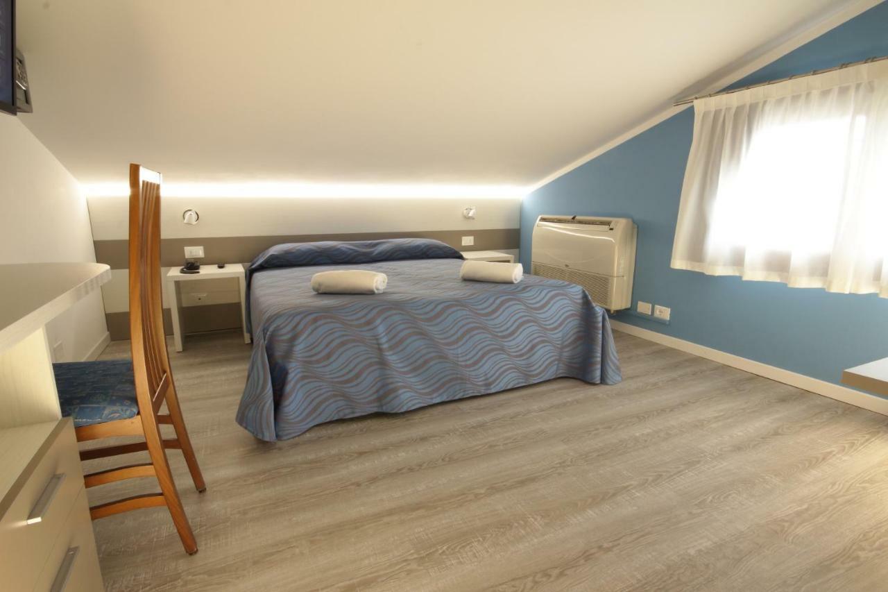Hotel Serenella Lido di Jesolo Ngoại thất bức ảnh