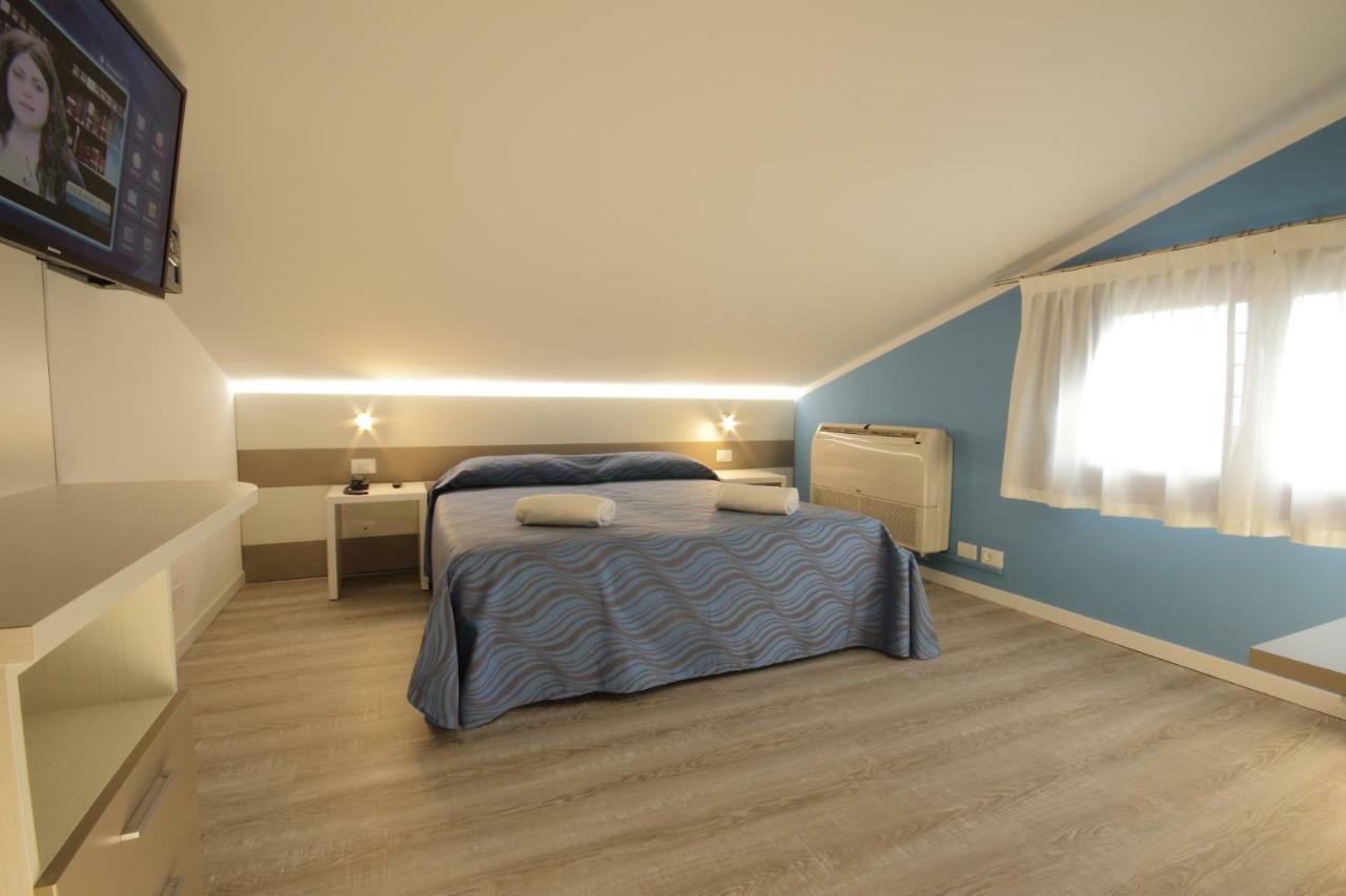 Hotel Serenella Lido di Jesolo Ngoại thất bức ảnh
